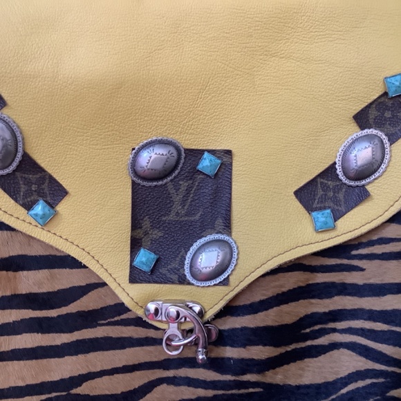 GUC handmade western fringe yellow leather with animal print crossbody - Picture 6 of 16